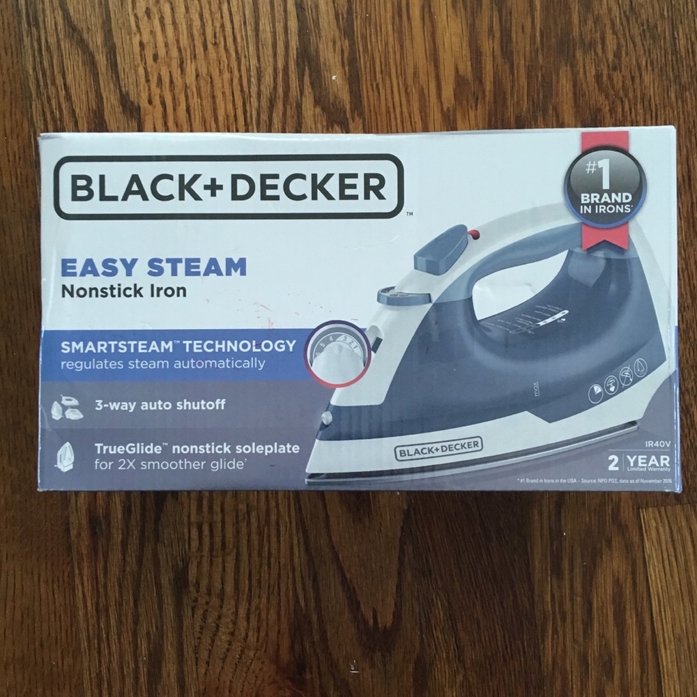 NEW Black and Decker Iron